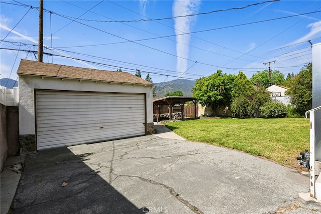 view of detached garage