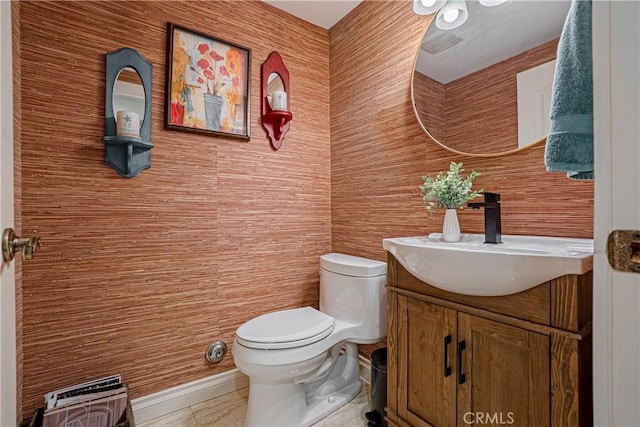 424 Camino De Encanto, Redondo Beach, CA 90277 - bathroom with vanity, toilet, heating unit, and a ceiling fan