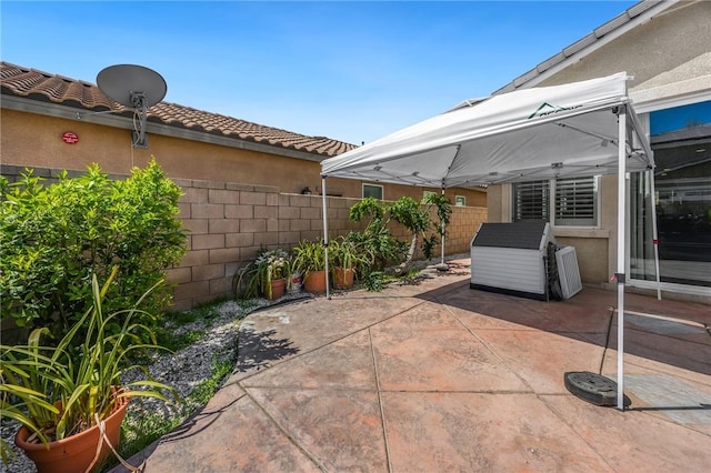5384 Palestrina Way, Fontana, CA 92336 - view of patio / terrace with fence