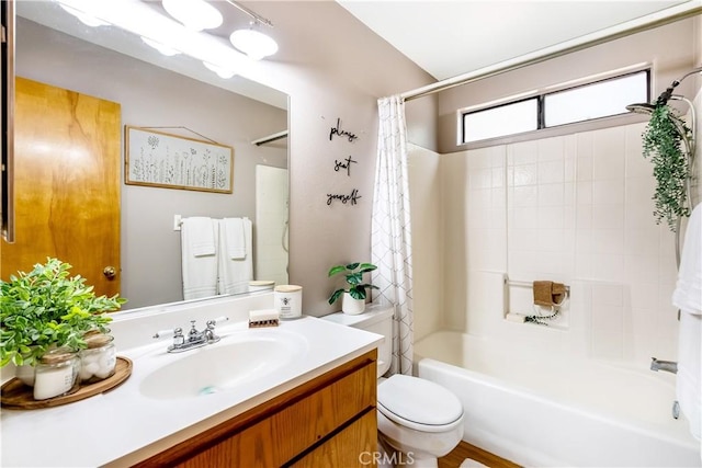 862 Strawberry Peak Rd, Twin Peaks, CA 92391 - bathroom featuring vanity, shower / bathtub combination with curtain, and toilet