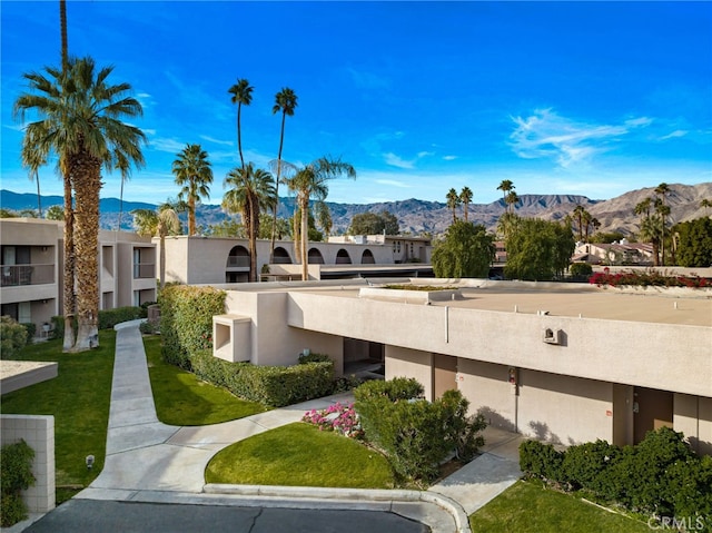 view of property's community featuring a mountain view