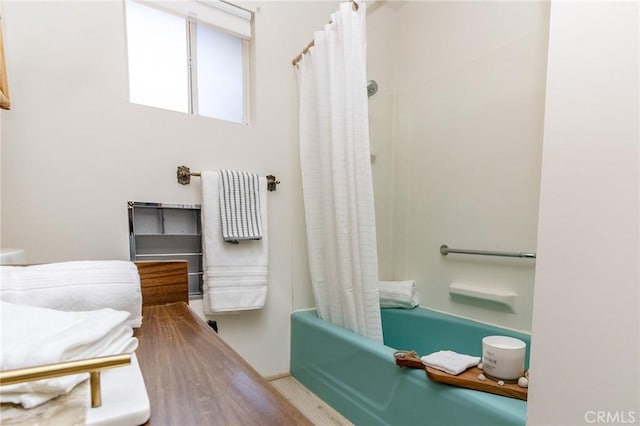 full bathroom featuring shower / tub combo
