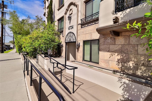 4724 Kester Ave Unit 404, Sherman Oaks, CA 91403 - photo 4