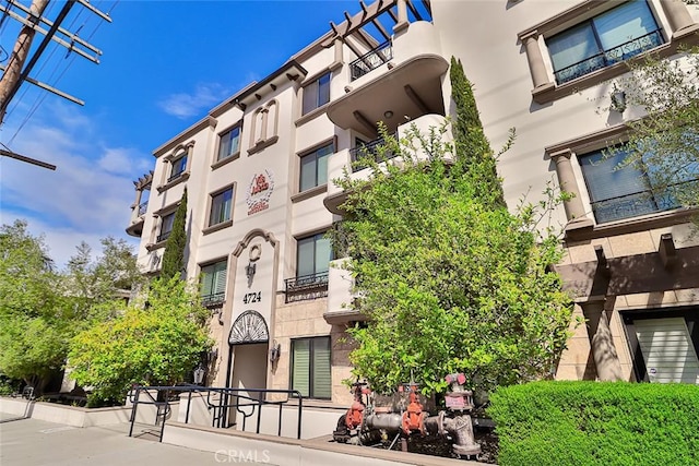 4724 Kester Ave Unit 404, Sherman Oaks, CA 91403 - photo 1