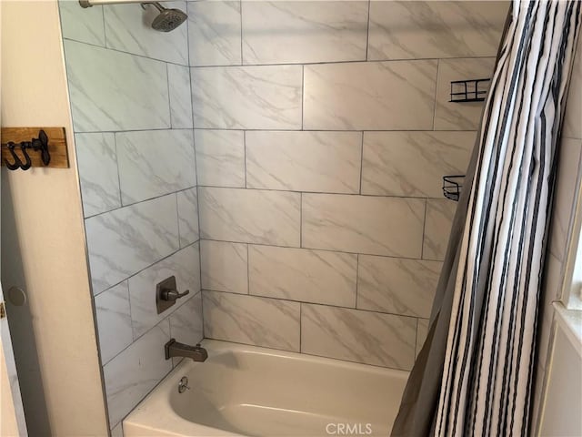 500 Sherri Way, Turlock, CA 95382 - bathroom with shower / bathtub combination with curtain