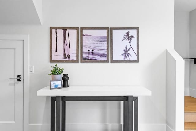 detailed view of baseboards