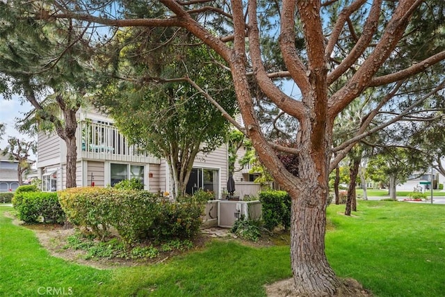 11 New Chardon, Laguna Niguel, CA 92677 - rear view of house featuring a yard