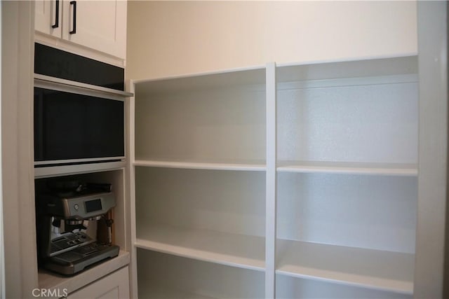 2493 Sierra Bella Dr, Corona, CA 92882 - view of pantry