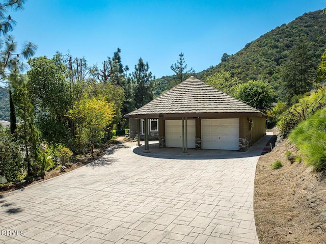 view of detached garage