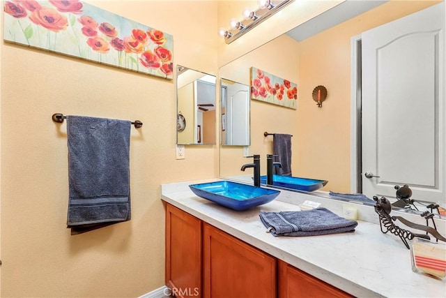 3565 Louer Dr, Lancaster, CA 93536 - bathroom featuring vanity