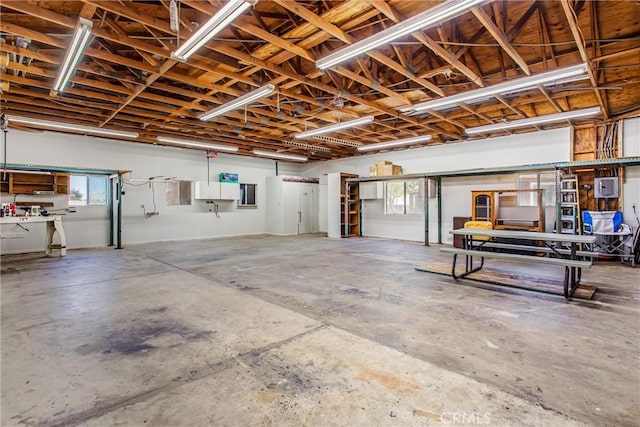 7045 Oak Hill Rd, Oak Hills, CA 92344 - view of garage