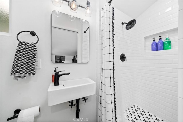 2818 Francis Ln, Costa Mesa, CA 92626 - full bath featuring a sink and a tile shower