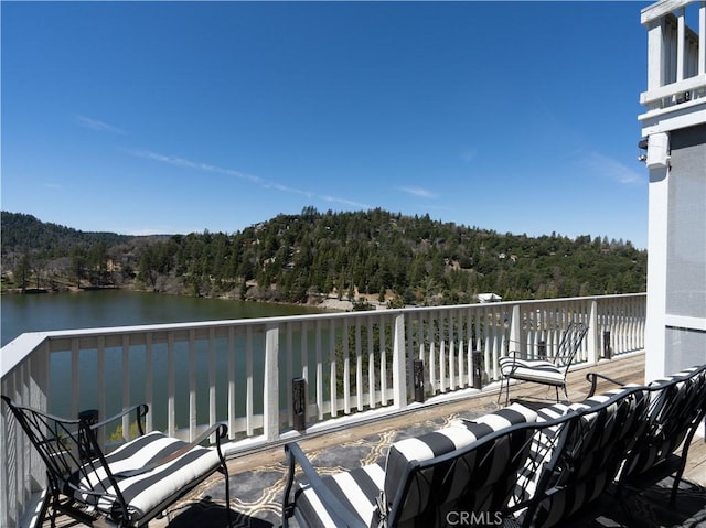 406 Delle Dr, Crestline, CA 92325 - exterior space with a view of trees and a water view