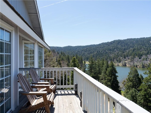 406 Delle Dr, Crestline, CA 92325 - balcony with a forest view and a water view