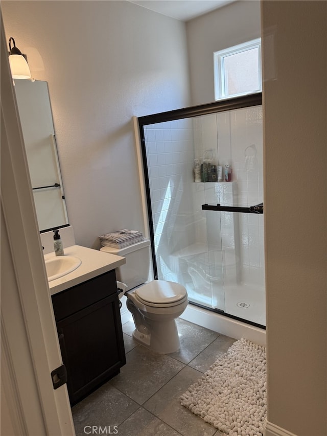 1019 El Molino Ave, Clovis, CA 93619 - full bathroom featuring toilet, a shower stall, and vanity