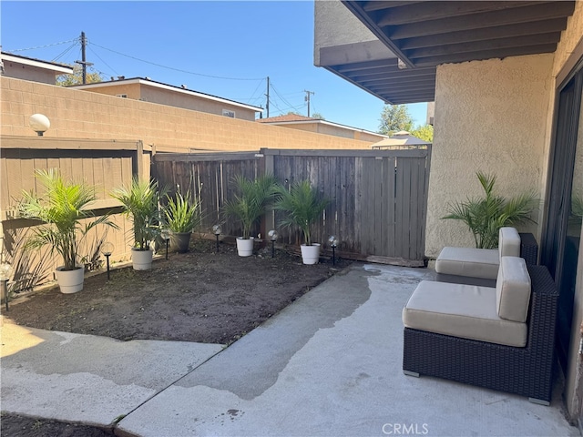 9208 Citrus Ave Unit C, Fontana, CA 92335 - view of patio featuring fence private yard