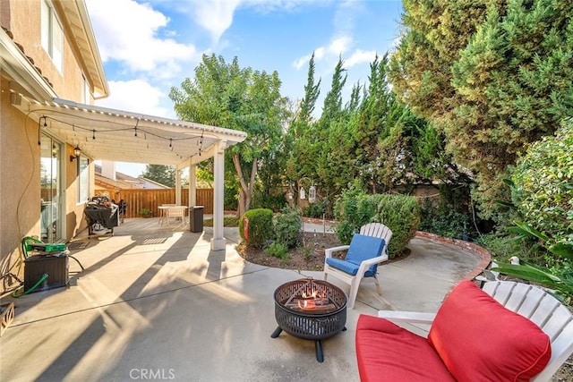 30754 Links Ct, Temecula, CA 92591 - fenced backyard featuring an outdoor fire pit, a pergola, and a patio area