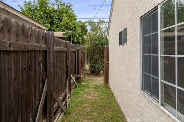 view of yard featuring fence