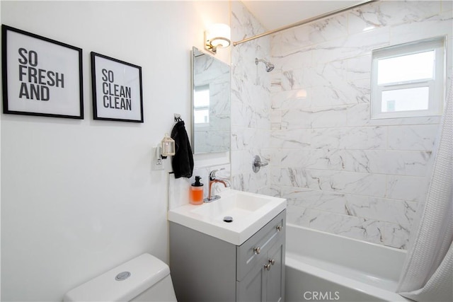 45522 Andale Ave, Lancaster, CA 93535 - full bathroom with shower / tub combo with curtain, plenty of natural light, vanity, and toilet