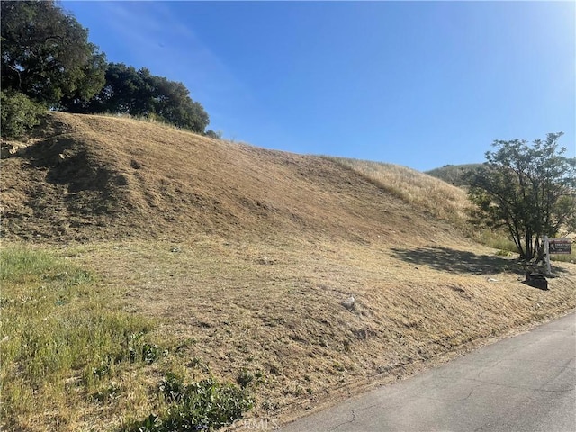 15 Driver Ave, Val Verde, CA 91384