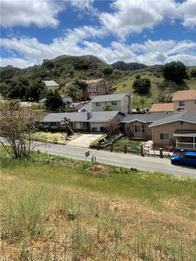 15 Driver Ave, Val Verde, CA 91384