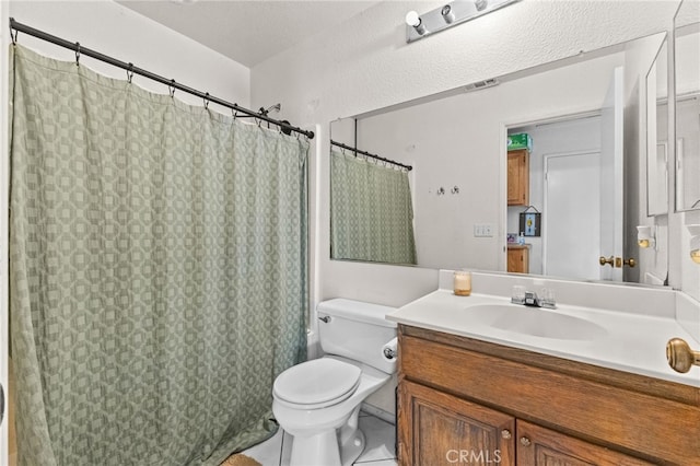 1509 Trinette Dr, Beaumont, CA 92223 - bathroom featuring vanity, shower / bath combo, tile patterned flooring, toilet, and visible vents