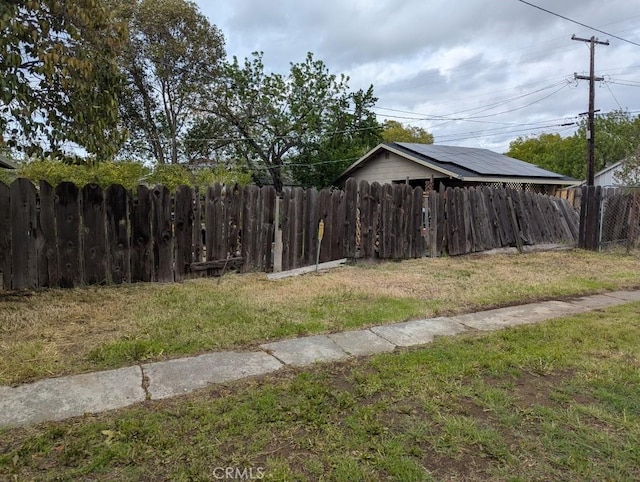 548 S Plumas St, Willows, CA 95988 - view of yard with fence