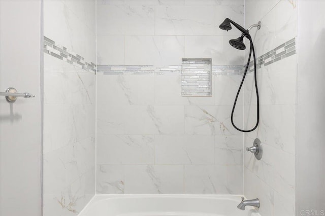 full bath with shower / bathtub combination