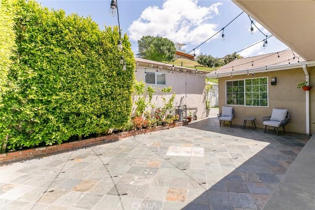 10444 Flowerdale Ct, Sun Valley, CA 91352 - view of patio / terrace