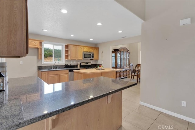 5378 Bellflower St, Oak Hills, CA 92344 - photo 7