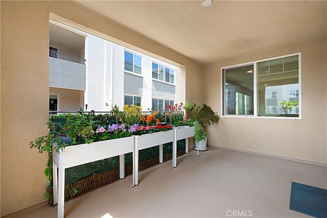 2810 Wagon Wheel Rd Unit 303, Oxnard, CA 93036 - photo 5