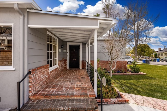 1492 Coolidge Ave, Pasadena, CA 91104 - entrance to property with a yard and stucco siding