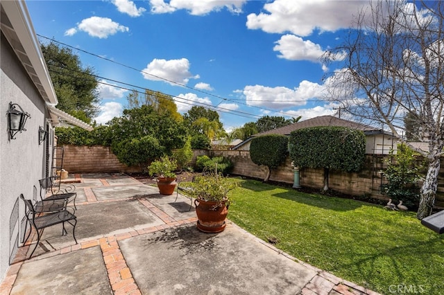 1492 Coolidge Ave, Pasadena, CA 91104 - view of yard featuring a patio and a fenced backyard