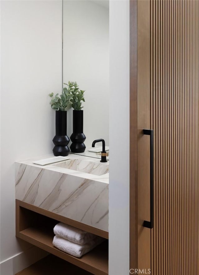 3 Rue Valbonne, Newport Beach, CA 92660 - view of room details
