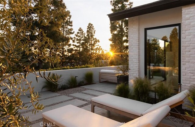 3 Rue Valbonne, Newport Beach, CA 92660 - view of patio terrace at dusk