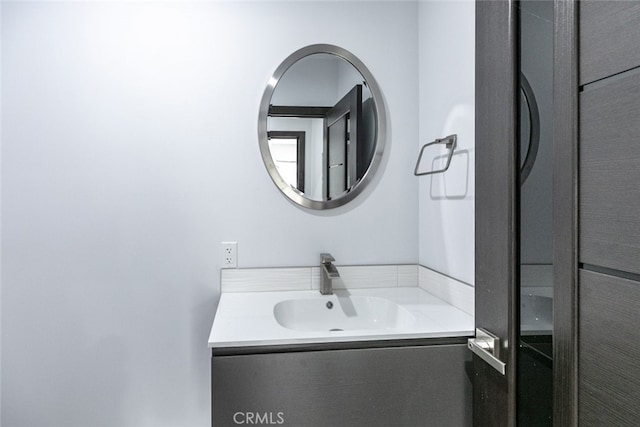 1430 Irving Ave, Glendale, CA 91201 - bathroom featuring vanity