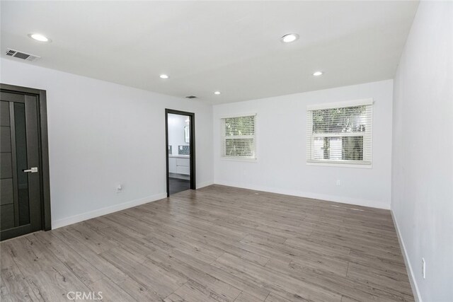 1430 Irving Ave, Glendale, CA 91201 - empty room featuring recessed lighting, light wood-style flooring, baseboards, and visible vents