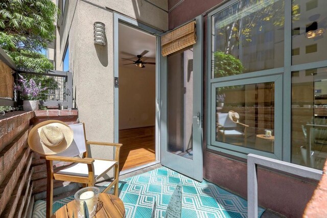 1150 J St Unit 117, San Diego, CA 92101 - view of sunroom