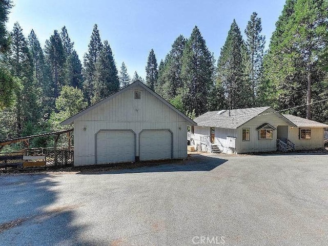 view of detached garage