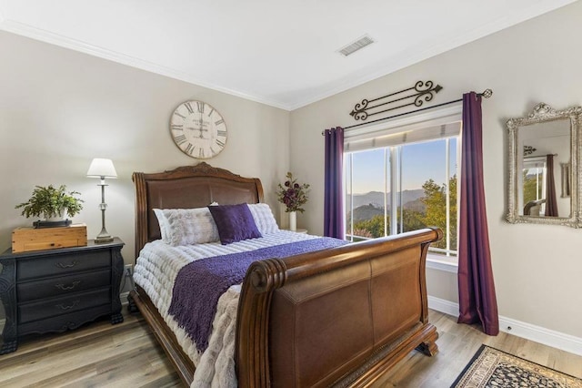 1078 Rainbow Crest Rd, Fallbrook, CA 92028 - bedroom with baseboards, crown molding, and light wood-style flooring