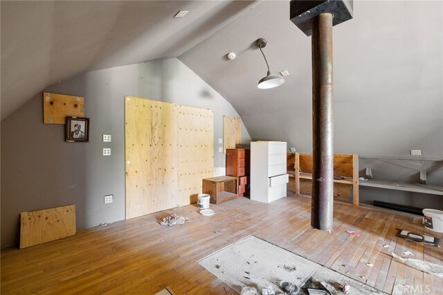17021 Linda Ln, Onyx, CA 93255 - bonus room featuring hardwood / wood-style flooring and vaulted ceiling