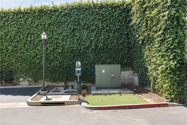 315 Mission Rd, Montebello, CA 90640 - exterior space featuring mail area