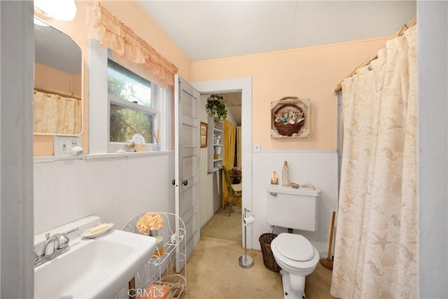 755 E 11th St, Pomona, CA 91766 - full bath with wainscoting and a sink