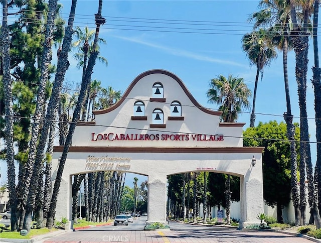 view of building exterior