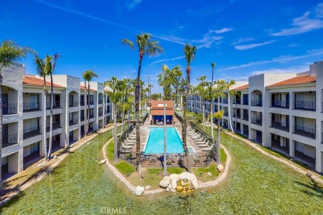 view of swimming pool