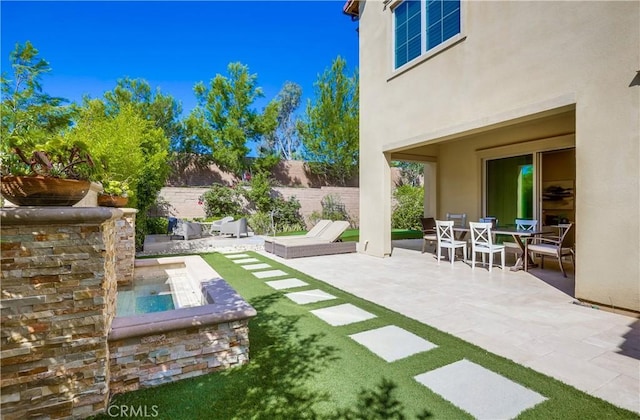 54 Rim Crst, Irvine, CA 92602 - view of yard with a patio and a fenced backyard