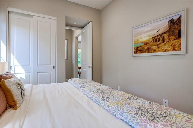 54 Rim Crst, Irvine, CA 92602 - bedroom featuring a closet