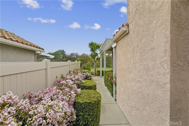 view of yard featuring fence