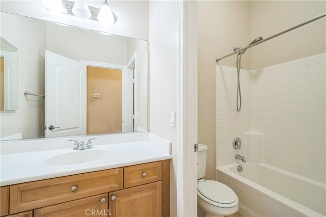 2 Villa Roma St, Lake Elsinore, CA 92532 - bathroom with vanity and shower / washtub combination