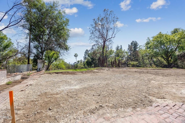 1437 Crest Dr, Altadena, CA 91001